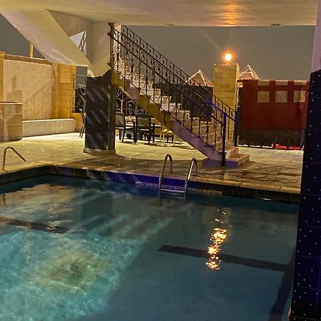 Pyramita Hotel Ghatati エクステリア 写真