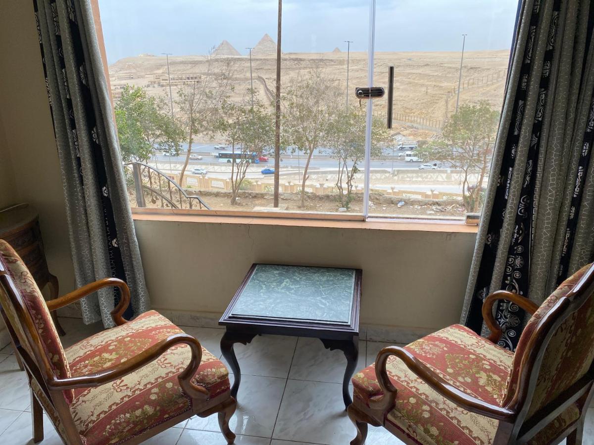 Pyramita Hotel Ghatati エクステリア 写真