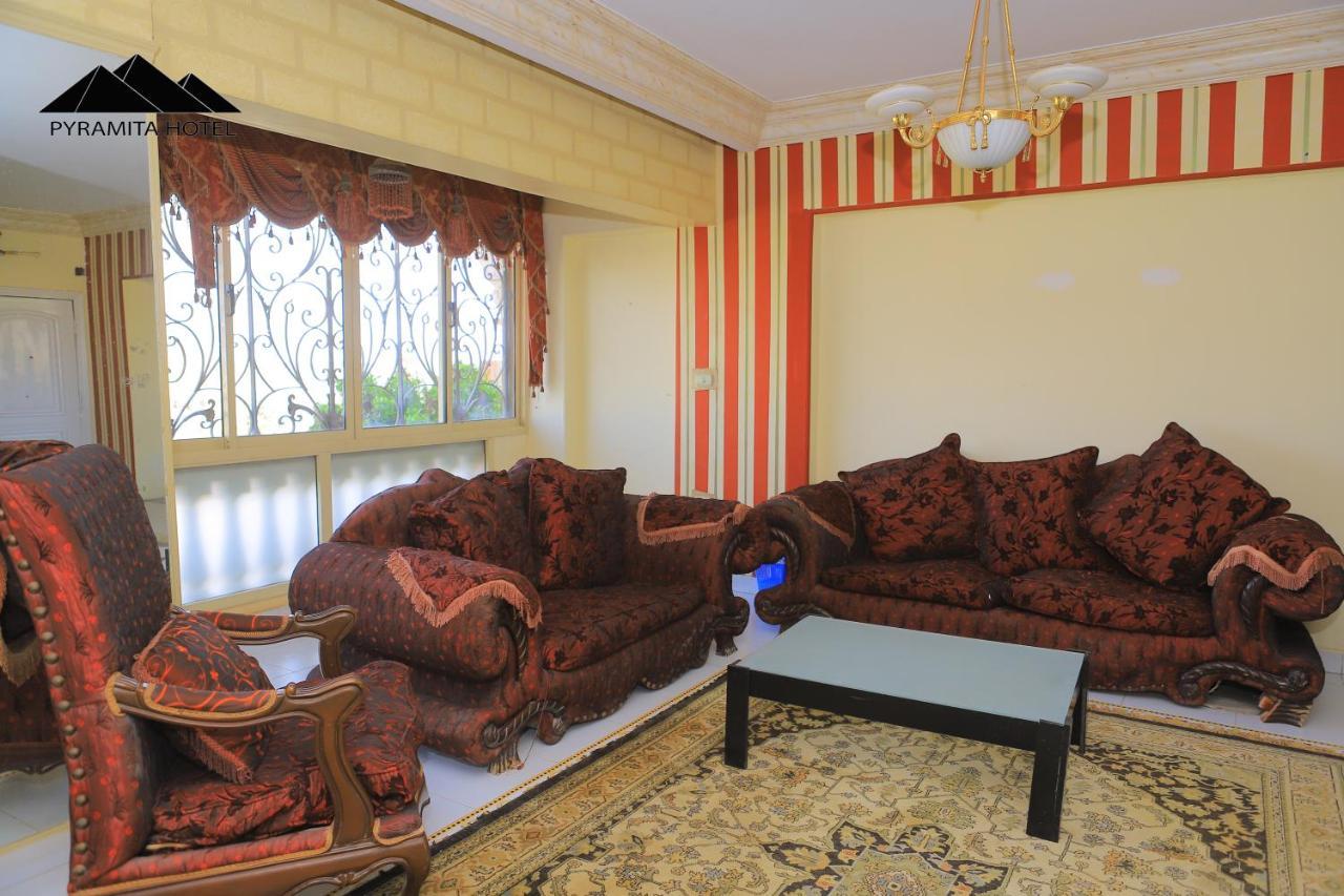 Pyramita Hotel Ghatati エクステリア 写真