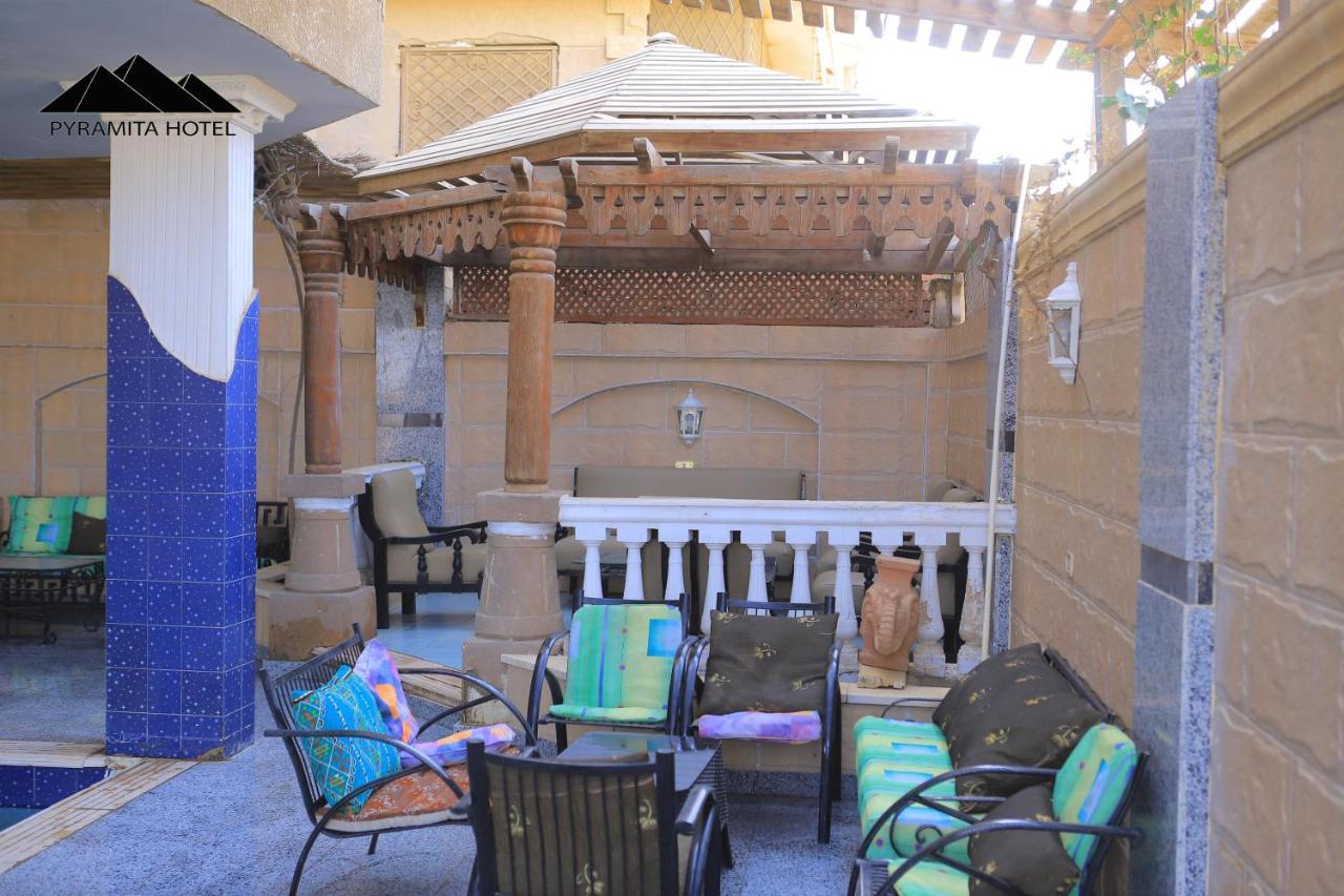 Pyramita Hotel Ghatati エクステリア 写真