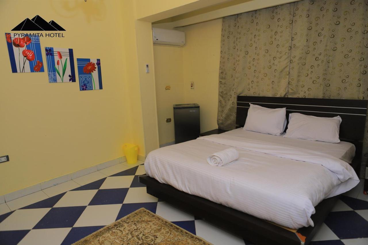 Pyramita Hotel Ghatati エクステリア 写真