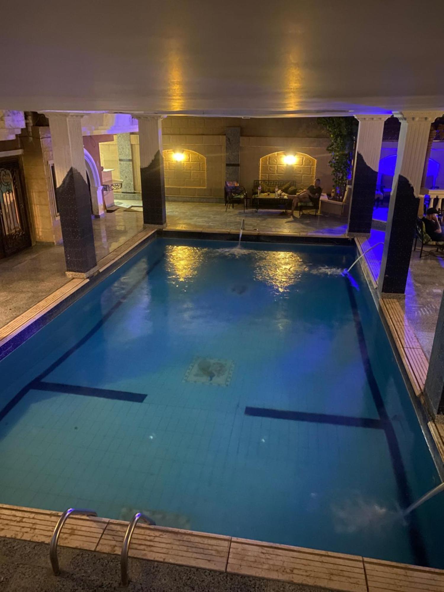 Pyramita Hotel Ghatati エクステリア 写真