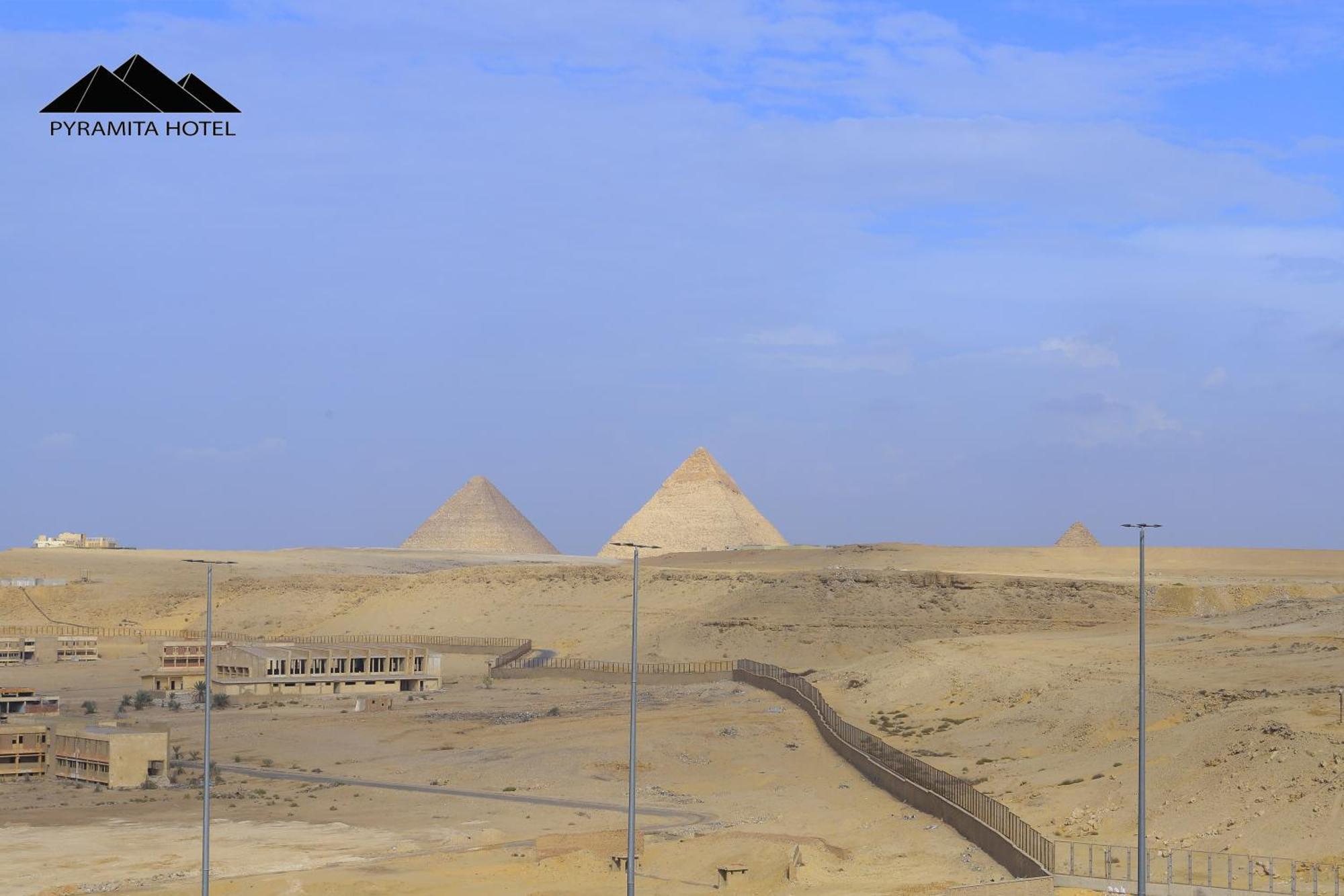 Pyramita Hotel Ghatati エクステリア 写真