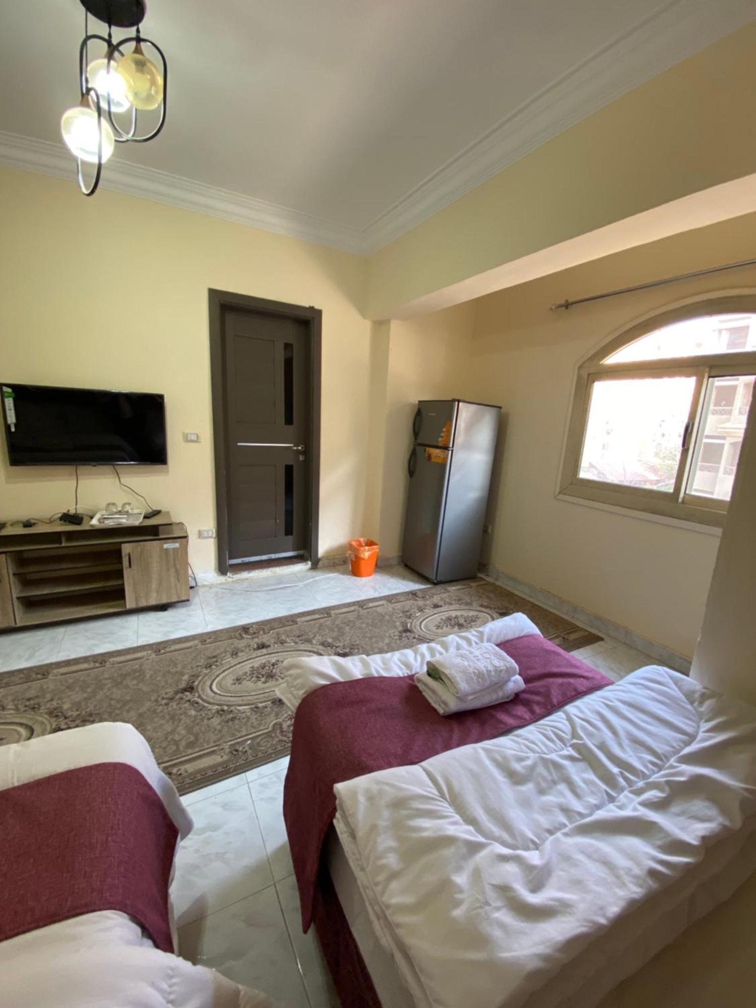 Pyramita Hotel Ghatati エクステリア 写真