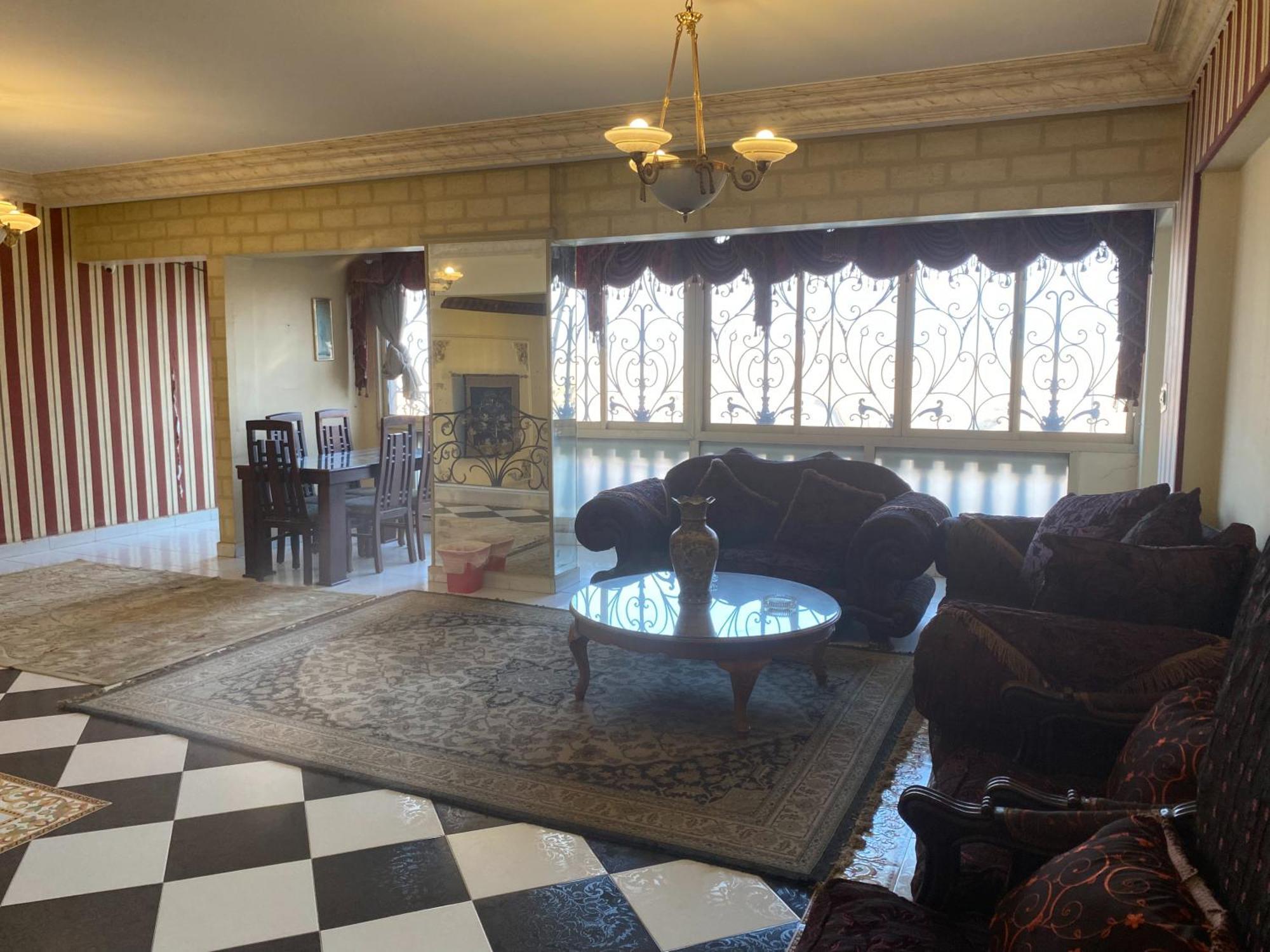Pyramita Hotel Ghatati エクステリア 写真